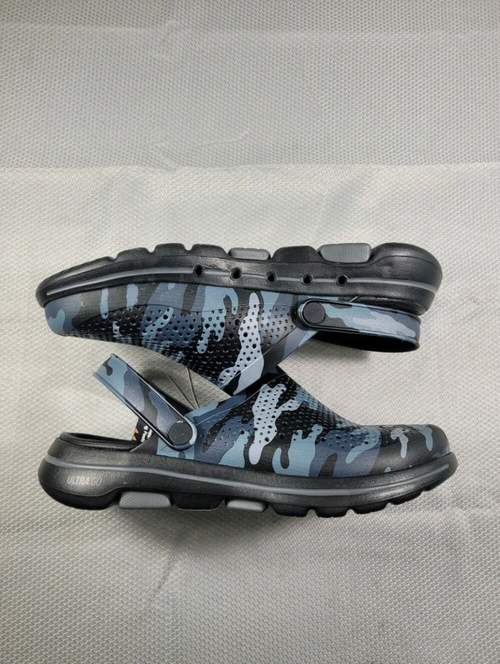 Skechers Go Walk 5 Hideout Mens Size 9.5 Camo Clogs Shoes NWT - Picture 6 of 9